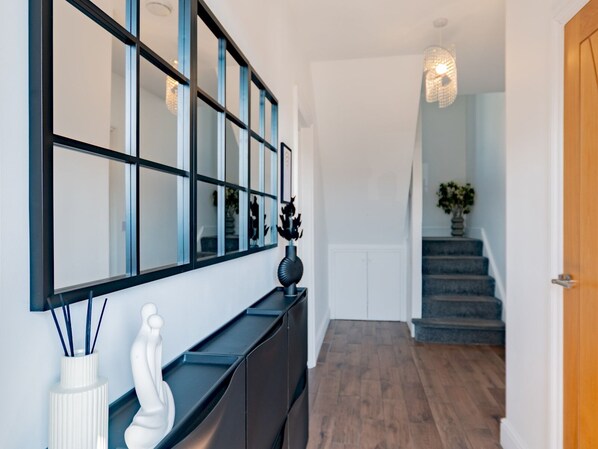 Interior - Hawkwell Retreat 5 Bedroom home | Hockley - Pass the Keys (Hawkwell)