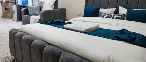 1 habitación, tabla de planchar con plancha, wifi y ropa de cama