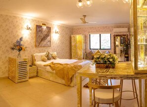 1 bedroom, iron/ironing board, free WiFi, bed sheets - 24Karat:NewlyLaunched Luxury Studio (Goa)