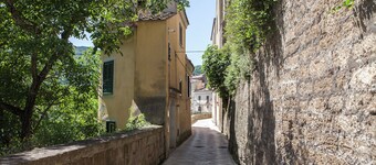 Holiday home with 4 beds in the historic center of Sant'Agata de Goti