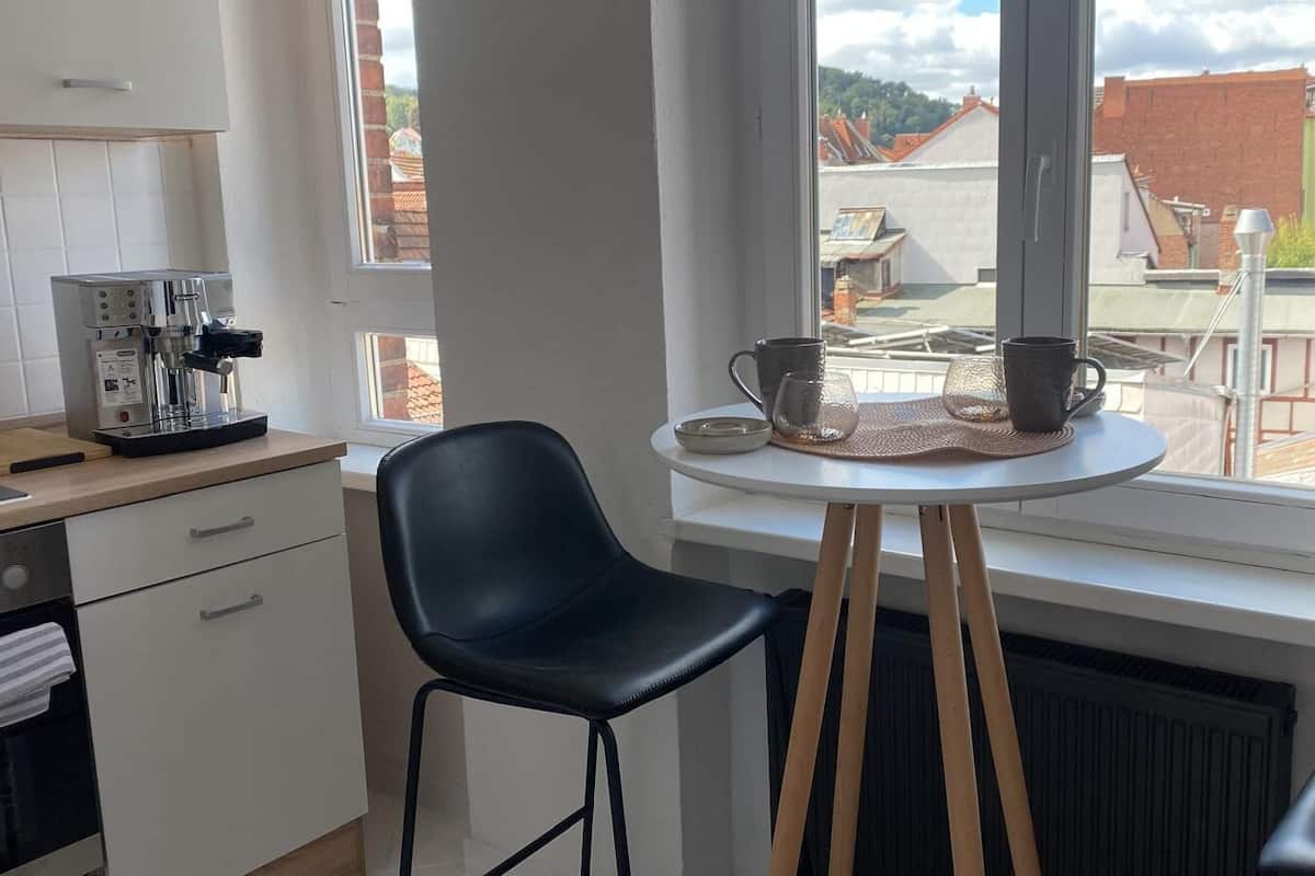 Comfort Condo, City View | Private kitchen | Fridge, microwave, oven, stovetop