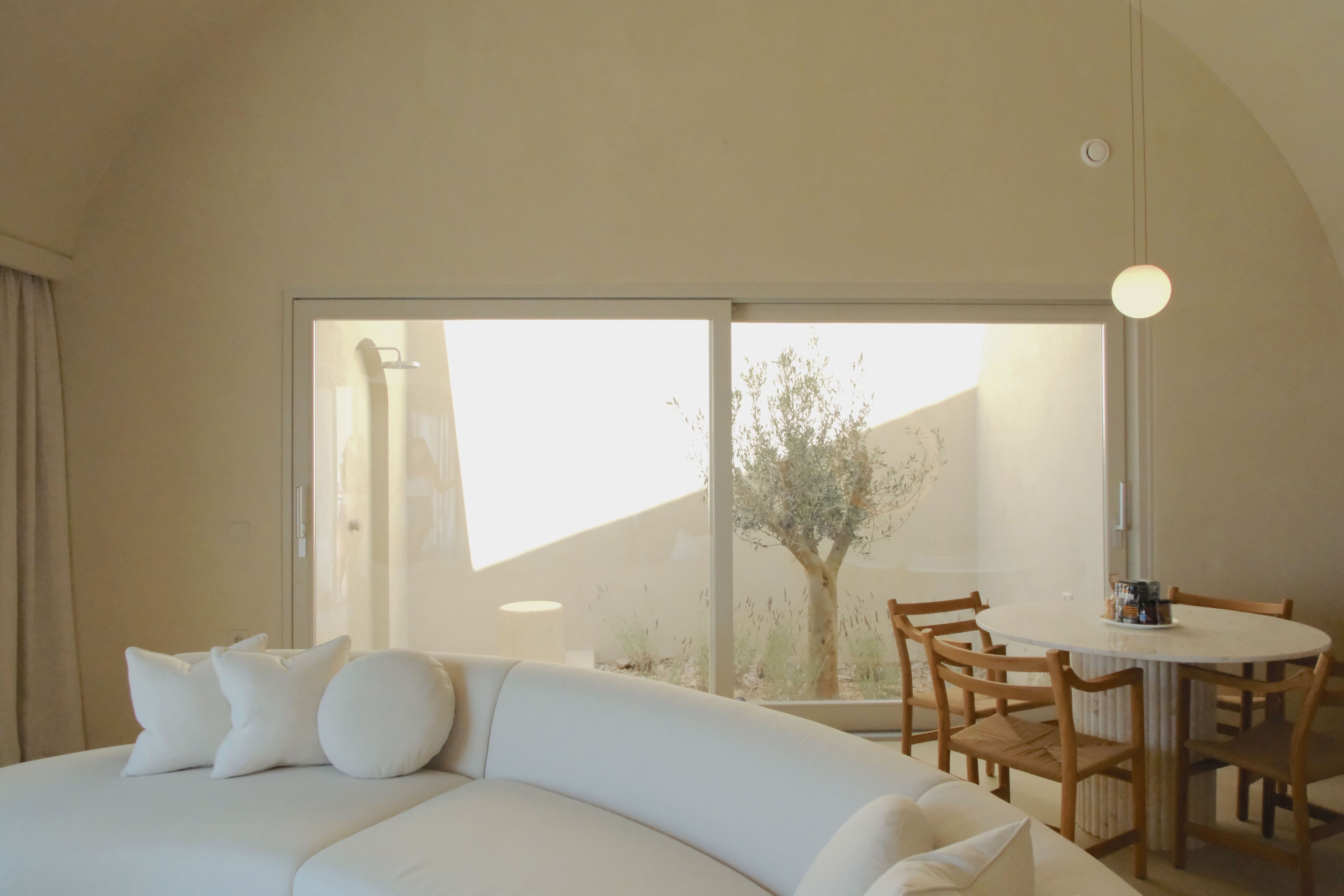 Villa, 1 camera da letto, piscina privata, vista mare | Area soggiorno | Smart TV 43 pollici con canali digitali, Netflix, servizi in streaming