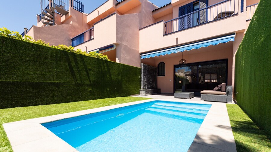 Duplex in Maspalomas Near Meloneras Beach