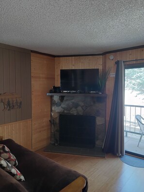 Smart TV - Charming 1-bedroom condo in superb Ruidoso with WiFi, AC (Ruidoso)
