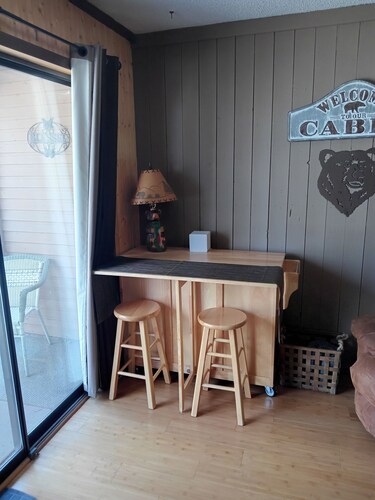 Charming 1-bedroom condo in superb Ruidoso with WiFi, AC