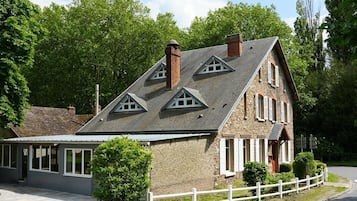 Fachada da propriedade