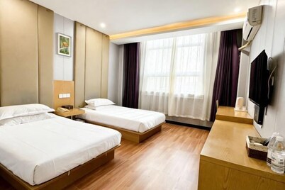 Super 8 Hotel (Zhenhua Shopping Center, Liaocheng Development Zone)