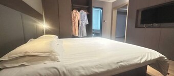 Super 8 Hotel (Zhenhua Shopping Center, Liaocheng Development Zone)