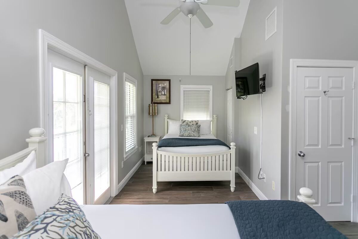 4 habitaciones, tabla de planchar con plancha y wifi gratis 