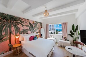 豪華客房, 1 張加大雙人床, 河景 | 高級寢具、記憶棉床墊、迷你吧、房內夾萬