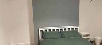 Room 5 minutes walk from Herne Bay beach