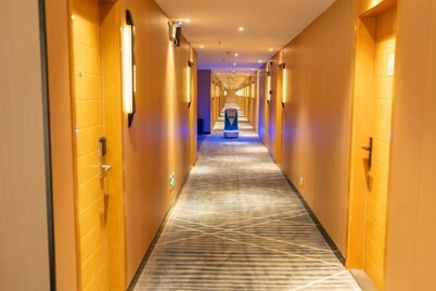 City Convenience Hotel (Yingcheng Railway Station Shanghe Square)