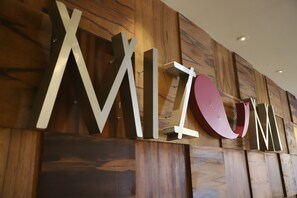 4 restauranter, frokost, lunsj og middag serveres, sjømat