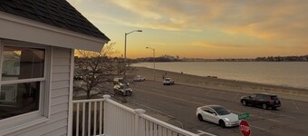 Stunning Beachfront 3BR, Ocean/City Views, Near Boston, Free Parking