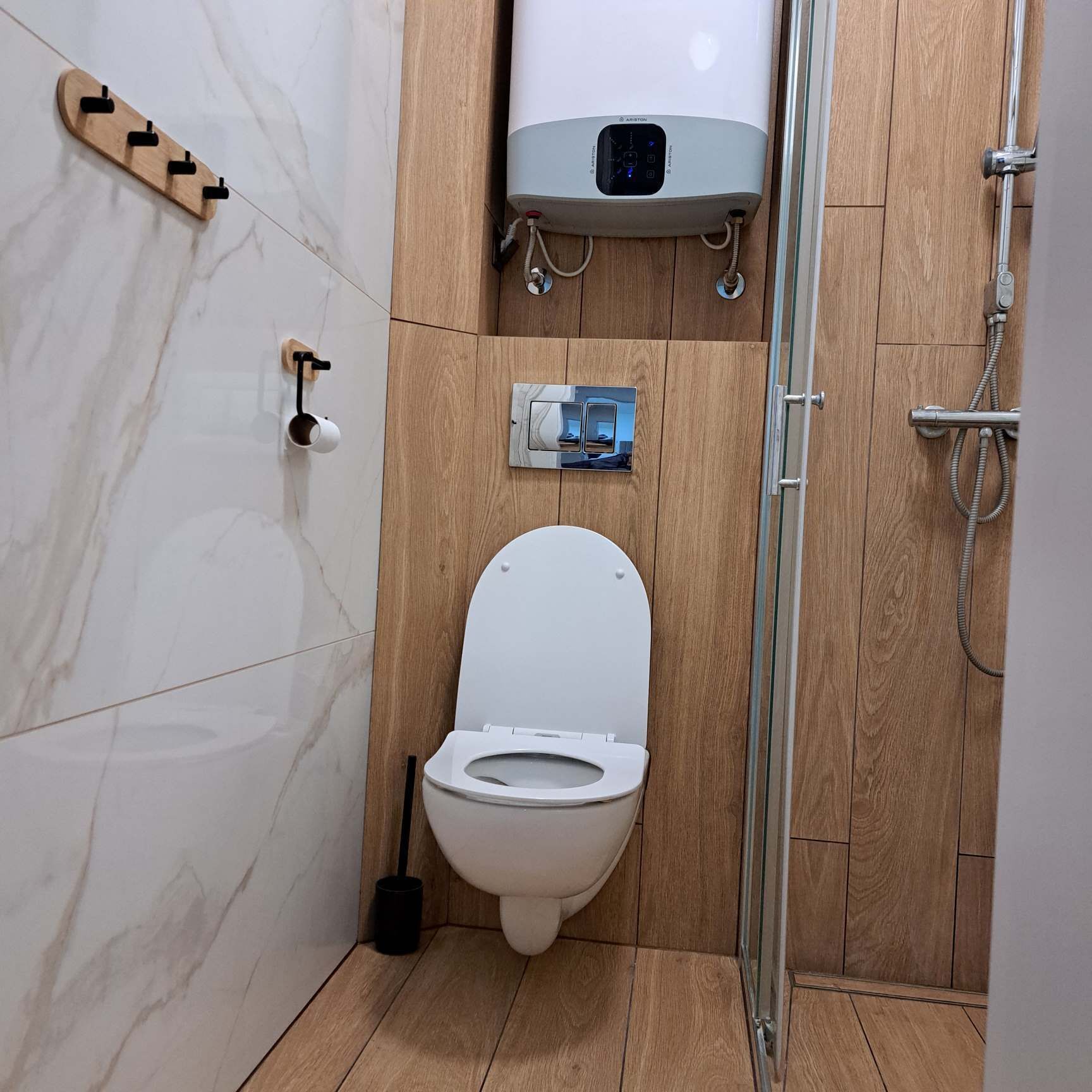 淋浴设施、吹风机、卫生纸