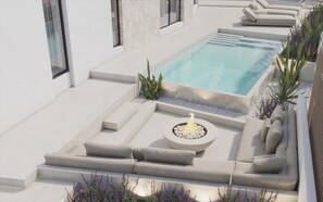 Piscine extérieure, parasols de plage, chaises longues