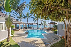Piscine extérieure