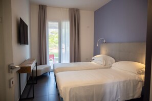 2 chambres, fer et planche à repasser, accès au Wi-Fi (inclus)