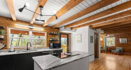 Family Friendly, Sleeps 11, Pets allowed!