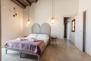 3 chambres, fer et planche à repasser, Wi-Fi gratuit, draps fournis