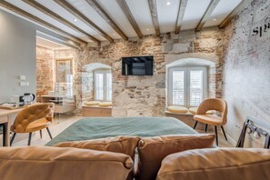 디럭스 더블룸, 바다 전망 | 미니바, 객실 내 금고, 책상, 노트북 작업 공간