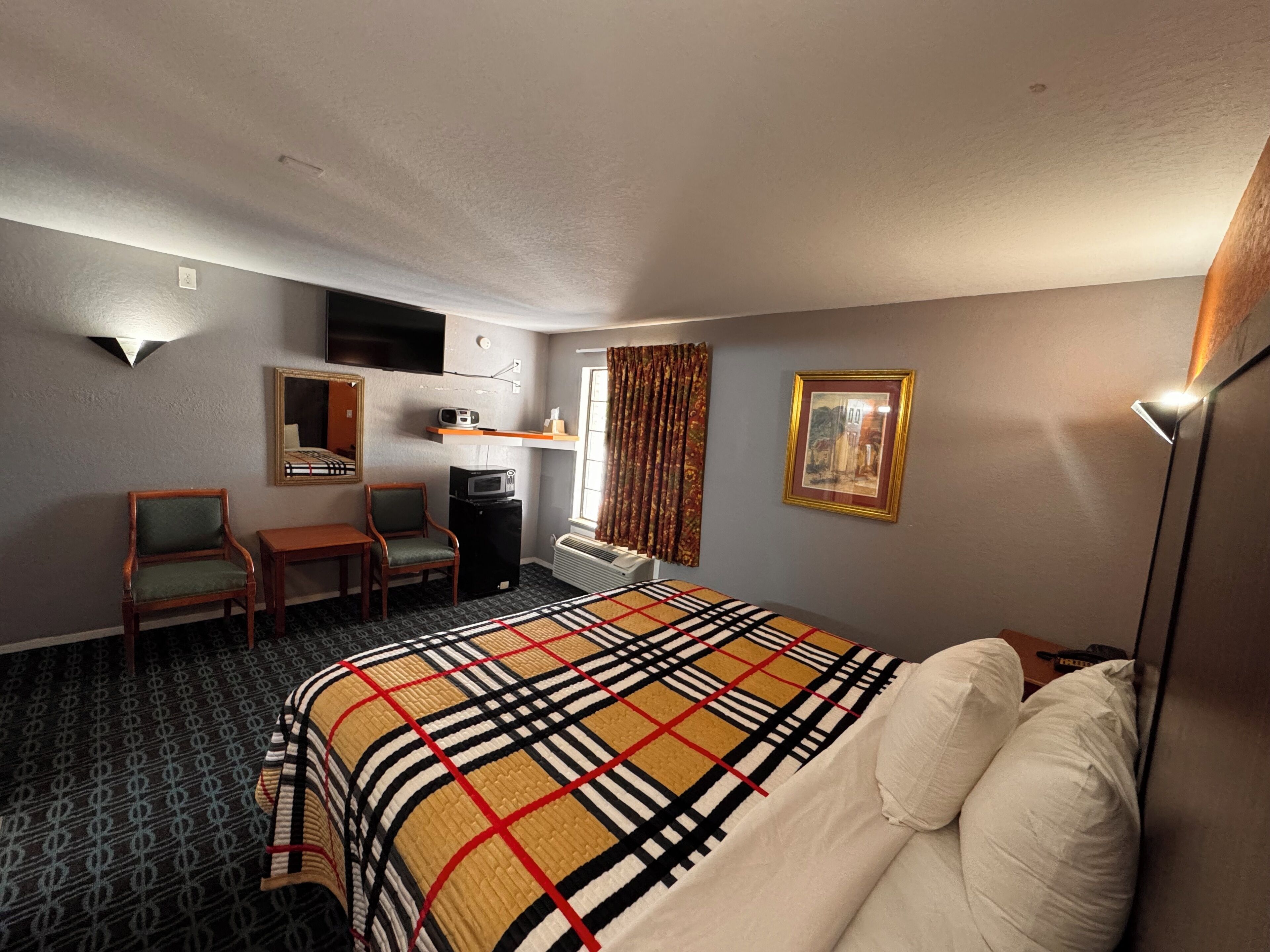 Basic Single Room | Individually furnished, free WiFi, bed sheets