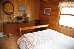 2 makuuhuonetta, silitysrauta/-lauta, vauvan matkasänky, Wi-Fi