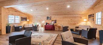 Secluded Forest Cabin for Two White Mountains