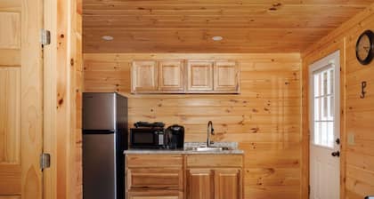 Cedar: Cozy Log Cabin Lodge
