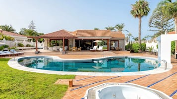Chalet | Pool | Indoor pool, outdoor pool