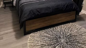 1 chambre, fer et planche à repasser, Wi-Fi, literie fournie