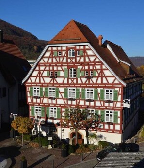Front of property - Altes Pfarrhaus Hotel und Restaurant (Bad Ueberkingen)