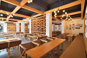 Dining - Qifan Hotel (Kunming Railway Station Huannan South Road Metro Station Branch) (Kunming)