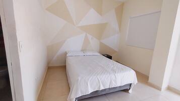 1 habitación, wifi y ropa de cama