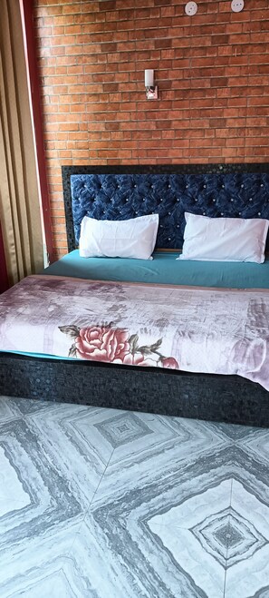 4 chambres, fer et planche à repasser, Wi-Fi