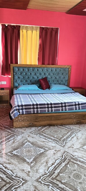 4 habitaciones, tabla de planchar con plancha y wifi 