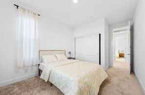 4 Schlafzimmer, BĂŒgeleisen/BĂŒgelbrett, WLAN, BettwĂ€sche