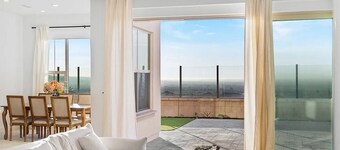 4-bedroom house in charming Irvine with WiFi, AC. Book your stay now