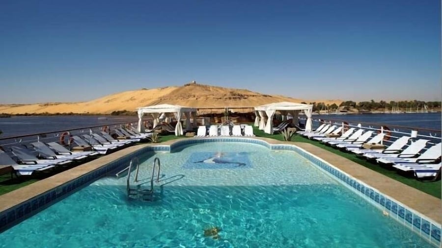 4 Days 3 Nights Nile Cruise Trip from Aswan to Luxor Every Monday, Wednesday and Friday with Guided Tours