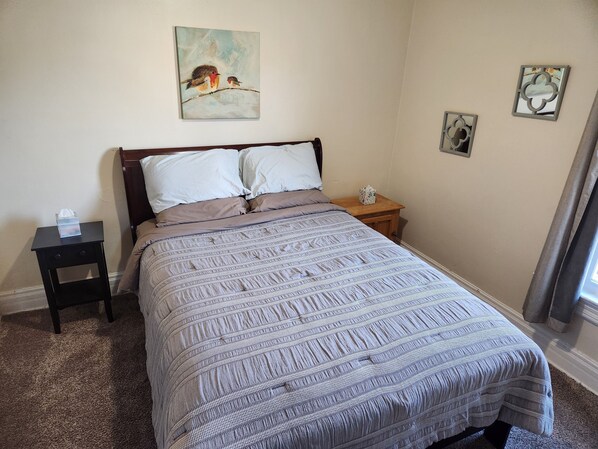 4 Schlafzimmer, Schreibtisch, Bügeleisen/Bügelbrett, WLAN