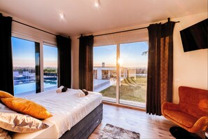 Villa de lujo, acceso para personas con movilidad reducida, alberca privada | 4 habitaciones, caja de seguridad en la habitación y insonorización 