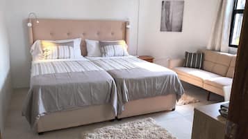 3 bedrooms, in-room safe, desk, iron/ironing board