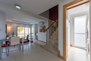 Dining - Villa in Maspalomas With Heated Pool & Golf Views (San Bartolomé de Tirajana)