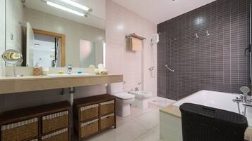 Villa | Bathroom | Hair dryer