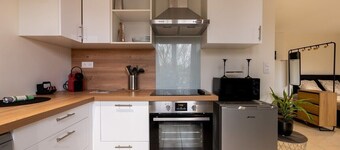 The Baroque Room ~ Autonomous Arrival