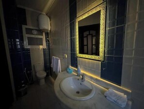 Shower, towels
