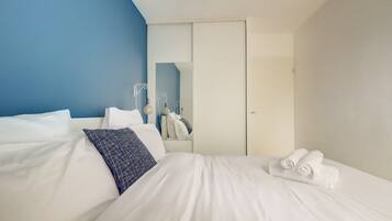 2 Schlafzimmer, Schreibtisch, Internetzugang, BettwÀsche