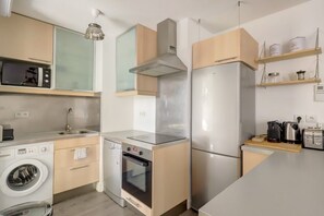 Fridge, microwave, oven, dishwasher