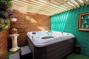 Bañera de hidromasaje interior