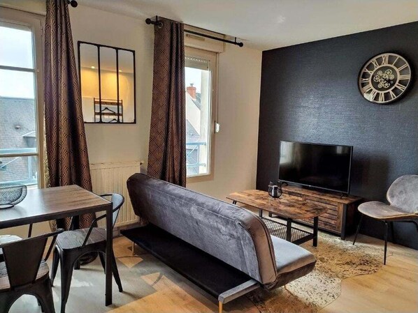 TV - OIQIA • Industriel (Le Mans)